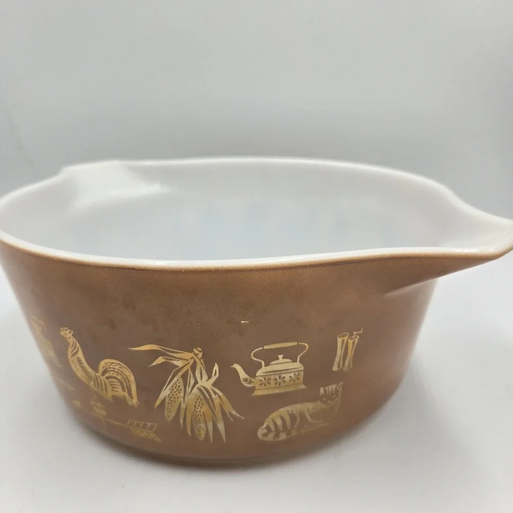 Vintage 475-B Pyrex Early American Casserole Dish Round 2 1/2 Quart USA Ovenware